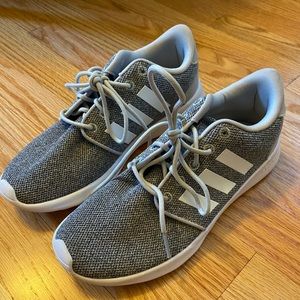 Adidas memory foam tennis shoes